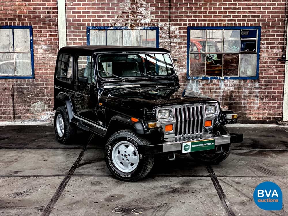 Jeep Wrangler 4.0i Laredo Wagon 4WD 178hp 1992 -Org. NL-, VS-49-JR.