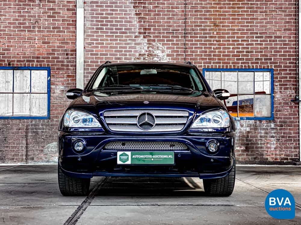 Mercedes-Benz ML270 CDI Gray License Plate M-Class 2002 -Org. NL-, 49-BF-VP.