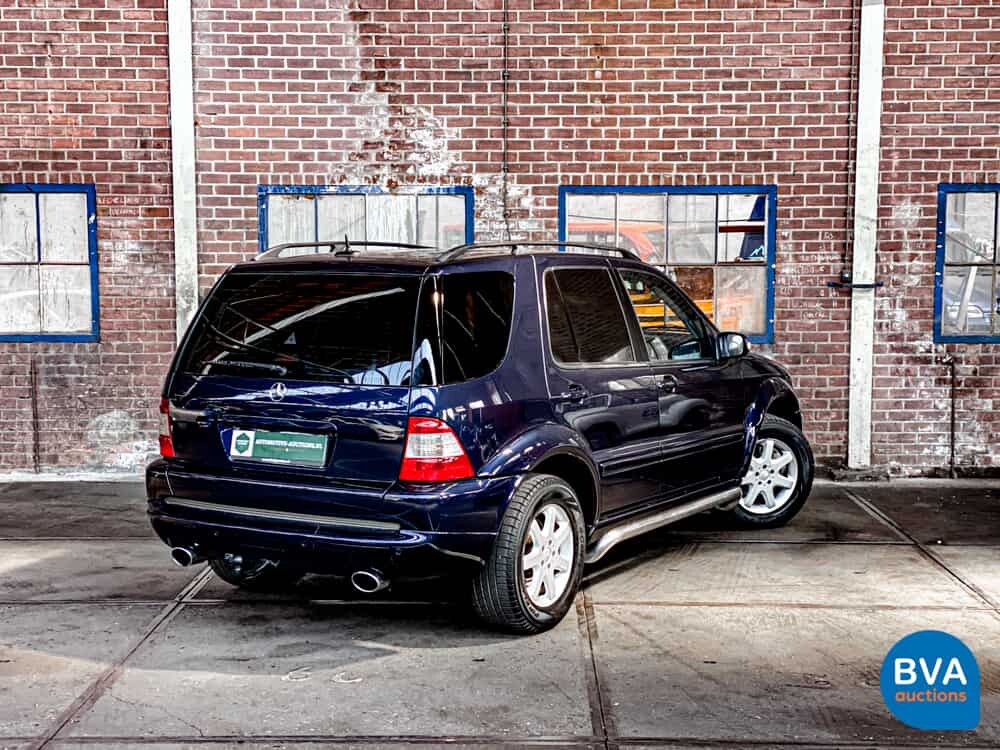 Mercedes-Benz ML270 CDI Gray License Plate M-Class 2002 -Org. NL-, 49-BF-VP.