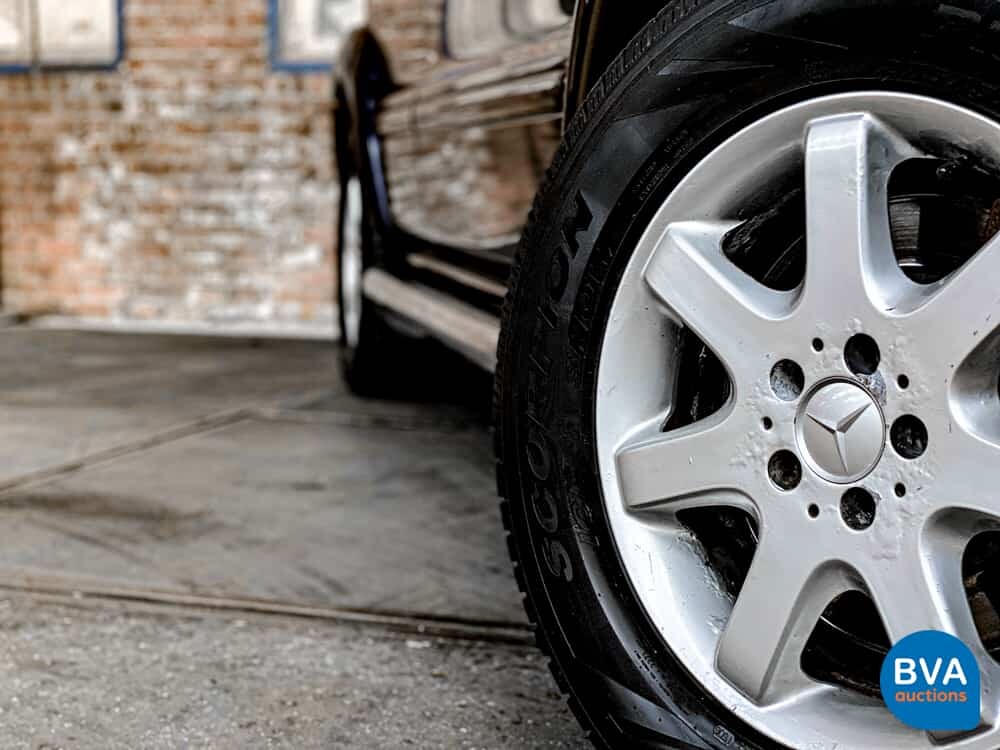 Mercedes-Benz ML270 CDI Gray License Plate M-Class 2002 -Org. NL-, 49-BF-VP.