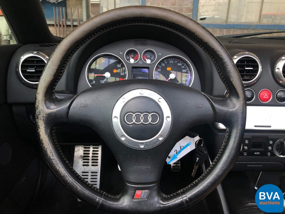 Audi TT Roadster 1.8 5V Turbo quattro 180hp 2001, 86-XPB-N.
