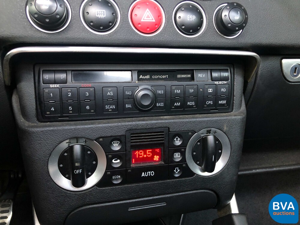 Audi TT Roadster 1.8 5V Turbo quattro 180hp 2001, 86-XPB-N.