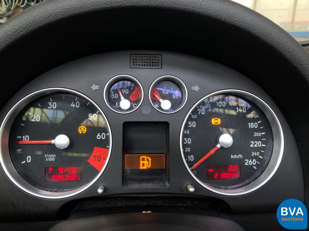 Audi TT Roadster 1.8 5V Turbo quattro 180hp 2001, 86-XPB-N.
