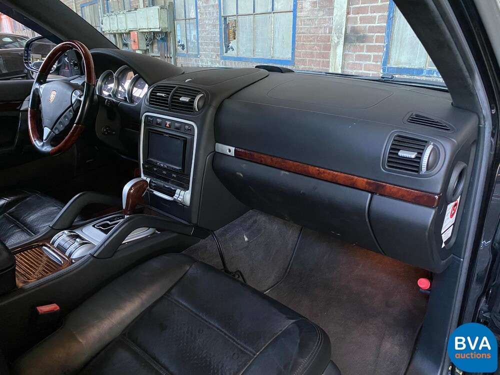 Porsche Cayenne Turbo 4.5 V8 450hp 2004 -YOUNGTIMER-.