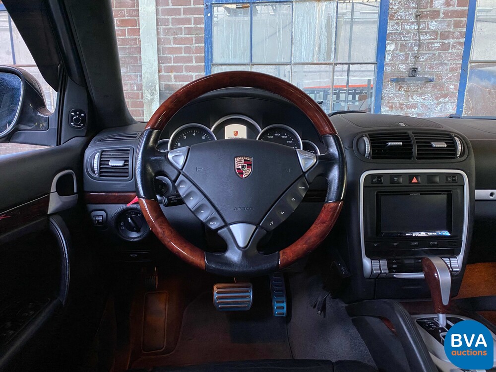 Porsche Cayenne Turbo 4.5 V8 450hp 2004 -YOUNGTIMER-.