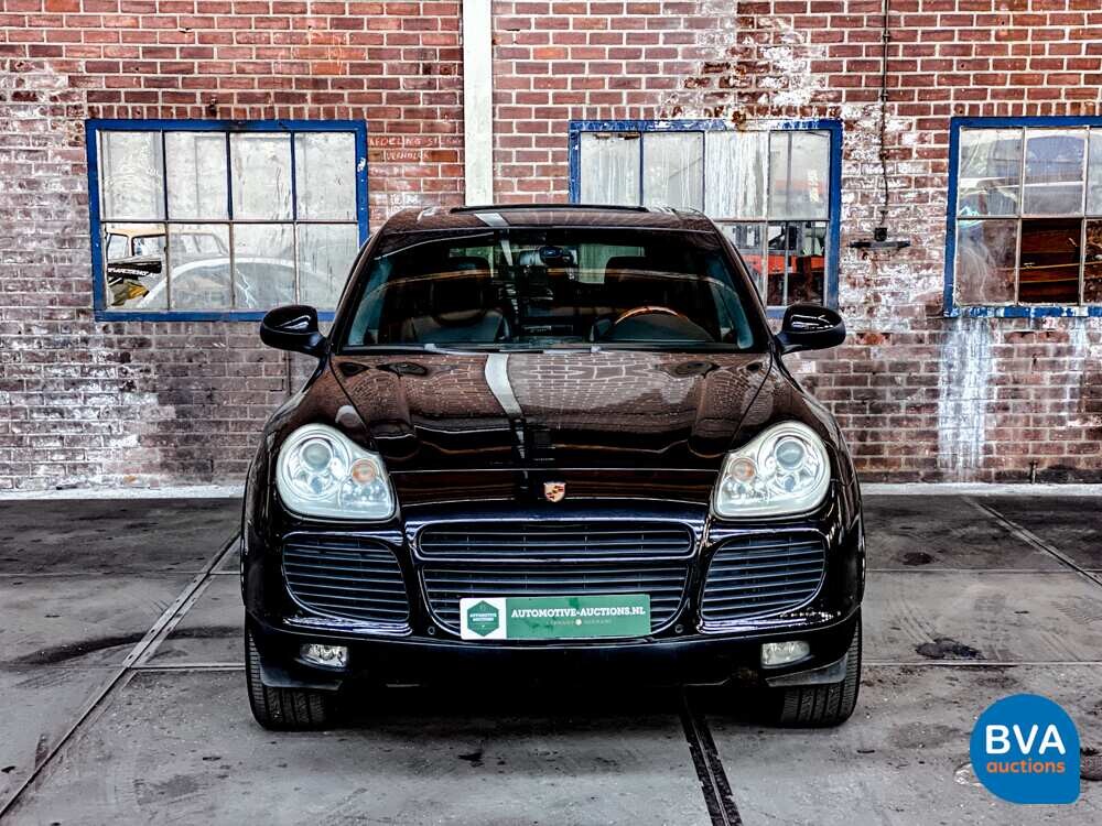 Porsche Cayenne Turbo 4.5 V8 450hp 2004 -YOUNGTIMER-.