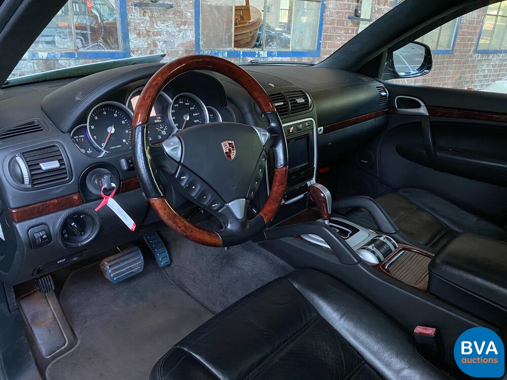 Porsche Cayenne Turbo 4.5 V8 450hp 2004 -YOUNGTIMER-.