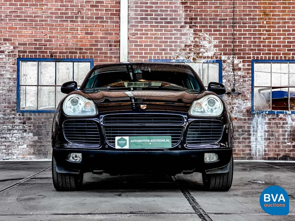 Porsche Cayenne Turbo 4.5 V8 450hp 2004 -YOUNGTIMER-.