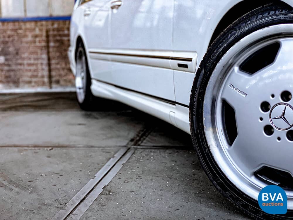 Mercedes Benz E55 AMG Combi 5.4 V8 354pk E-Class 2002 -YOUNGTIMER-, K-833-NL.