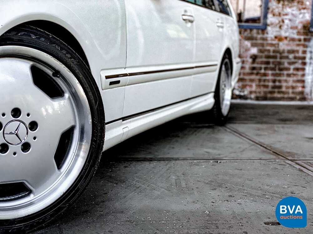 Mercedes Benz E55 AMG Combi 5.4 V8 354pk E-Class 2002 -YOUNGTIMER-, K-833-NL.