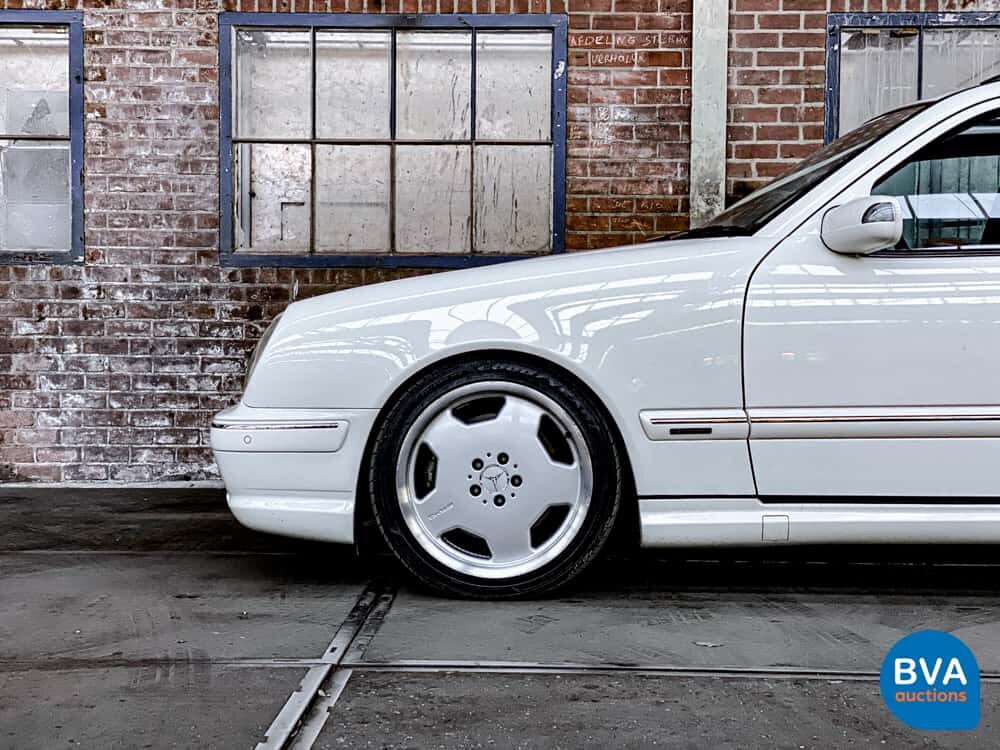 Mercedes Benz E55 AMG Combi 5.4 V8 354pk E-Class 2002 -YOUNGTIMER-, K-833-NL.