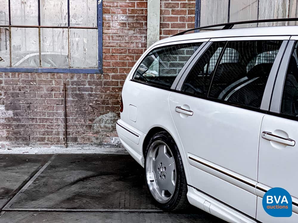 Mercedes Benz E55 AMG Combi 5.4 V8 354pk E-Class 2002 -YOUNGTIMER-, K-833-NL.