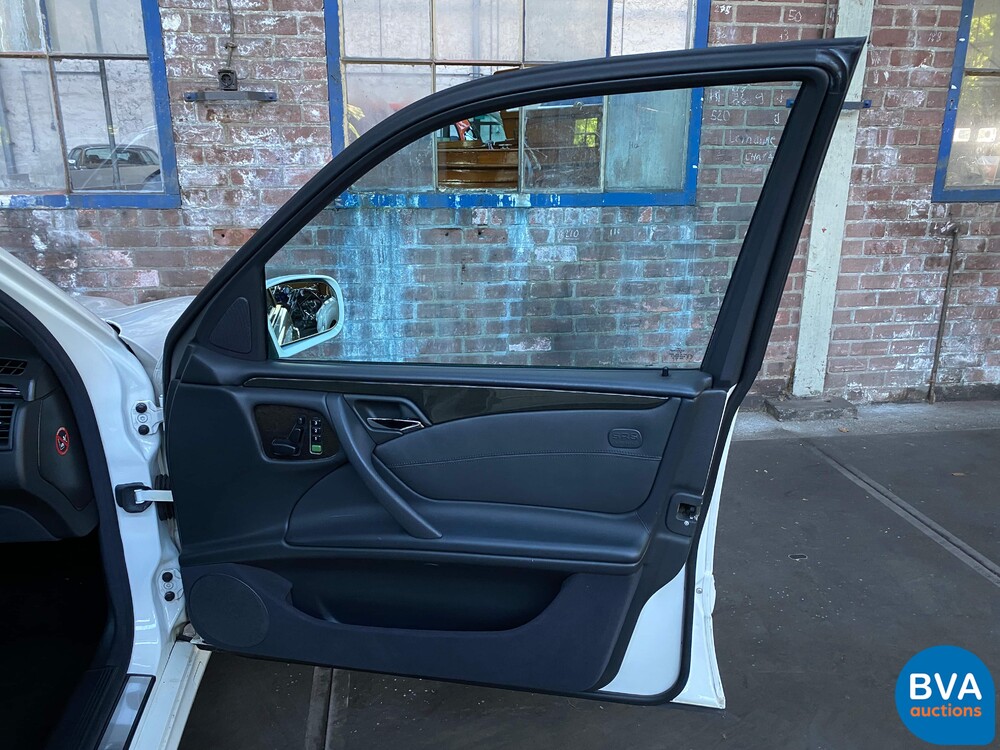 Mercedes Benz E55 AMG Combi 5.4 V8 354pk E-Class 2002 -YOUNGTIMER-, K-833-NL.