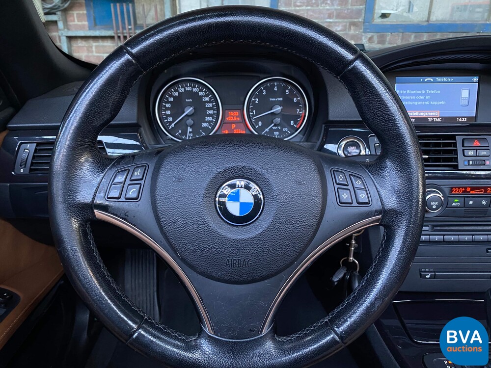 BMW 325i Cabriolet 218pk Automatic 3-Series 2008, KR-485-L.