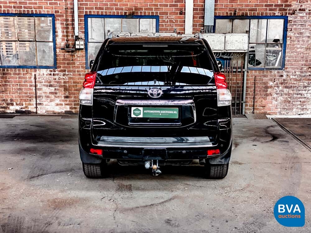 Toyota Land Cruiser 3-door 3.0 D-4D VX Automatic 2010, 01-LHF-8.