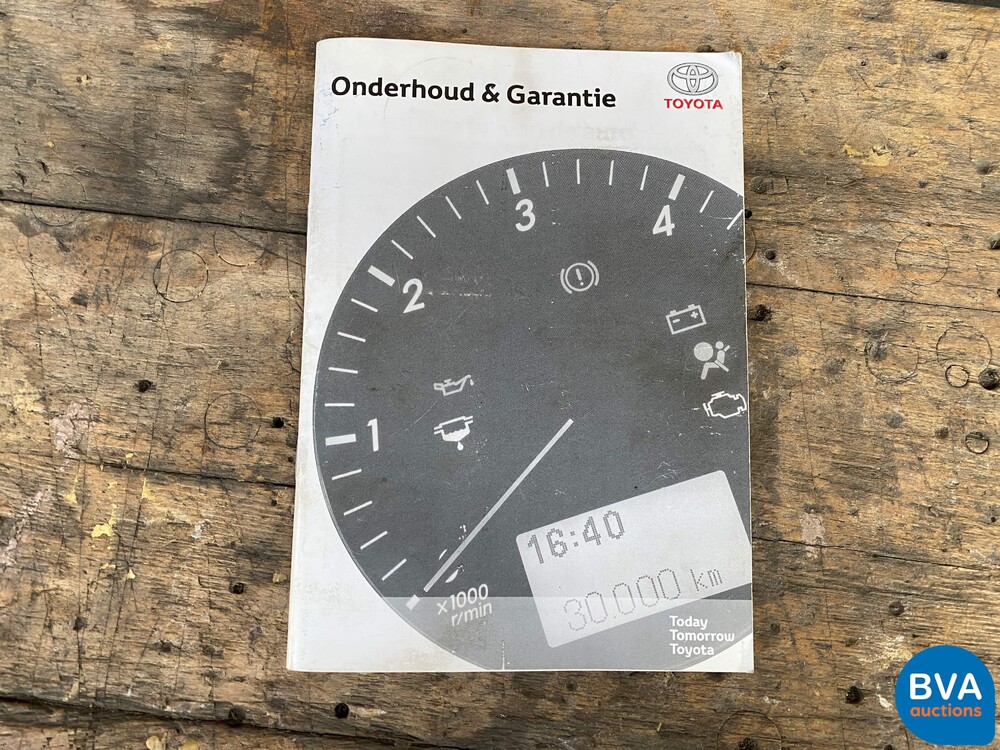 Toyota Land Cruiser 3-door 3.0 D-4D VX Automatic 2010, 01-LHF-8.