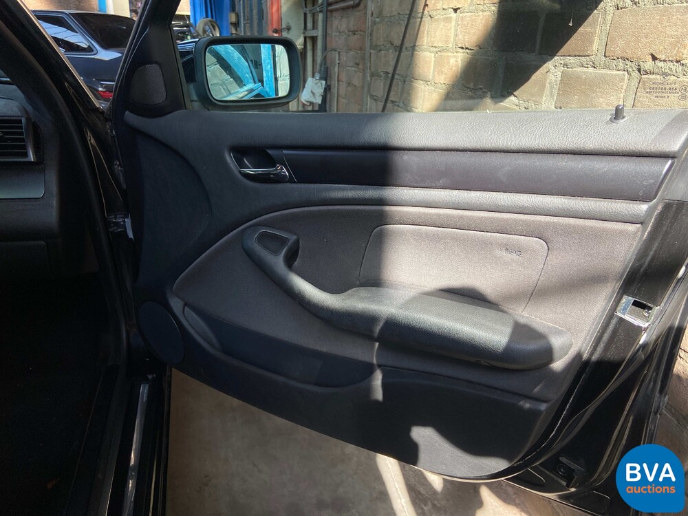 BMW 318i Sedan 143hp 2005 3-SERIES, 04-KVP-3.