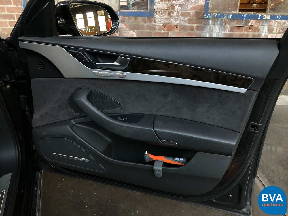 Audi A8 Long 3.0 TDI Quattro Pro Line+ 258hp 2015 -Org. NL-, 1-ZHR-24.