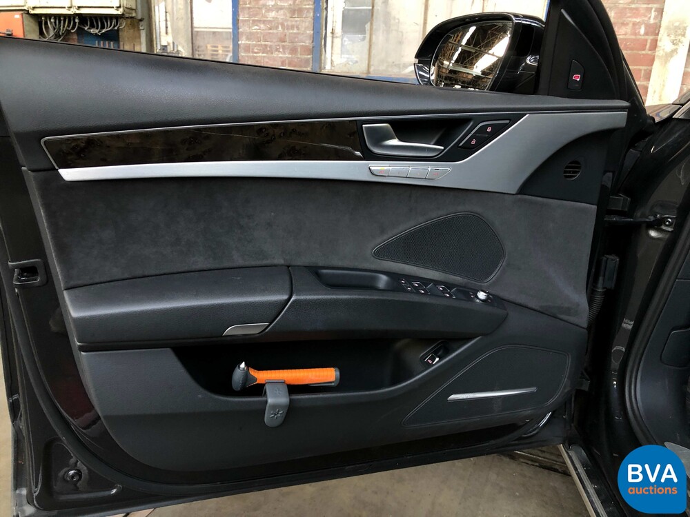 Audi A8 Long 3.0 TDI Quattro Pro Line+ 258hp 2015 -Org. NL-, 1-ZHR-24.