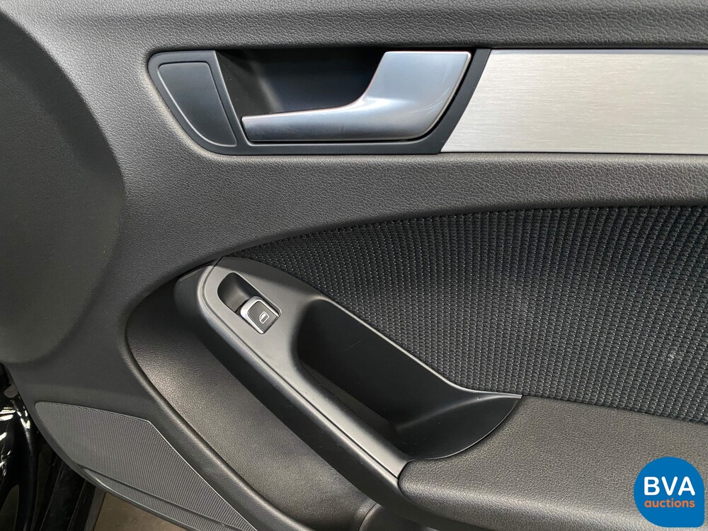 Audi A4 Avant 2.0 TDI S-Line Automatic 140hp 2014.