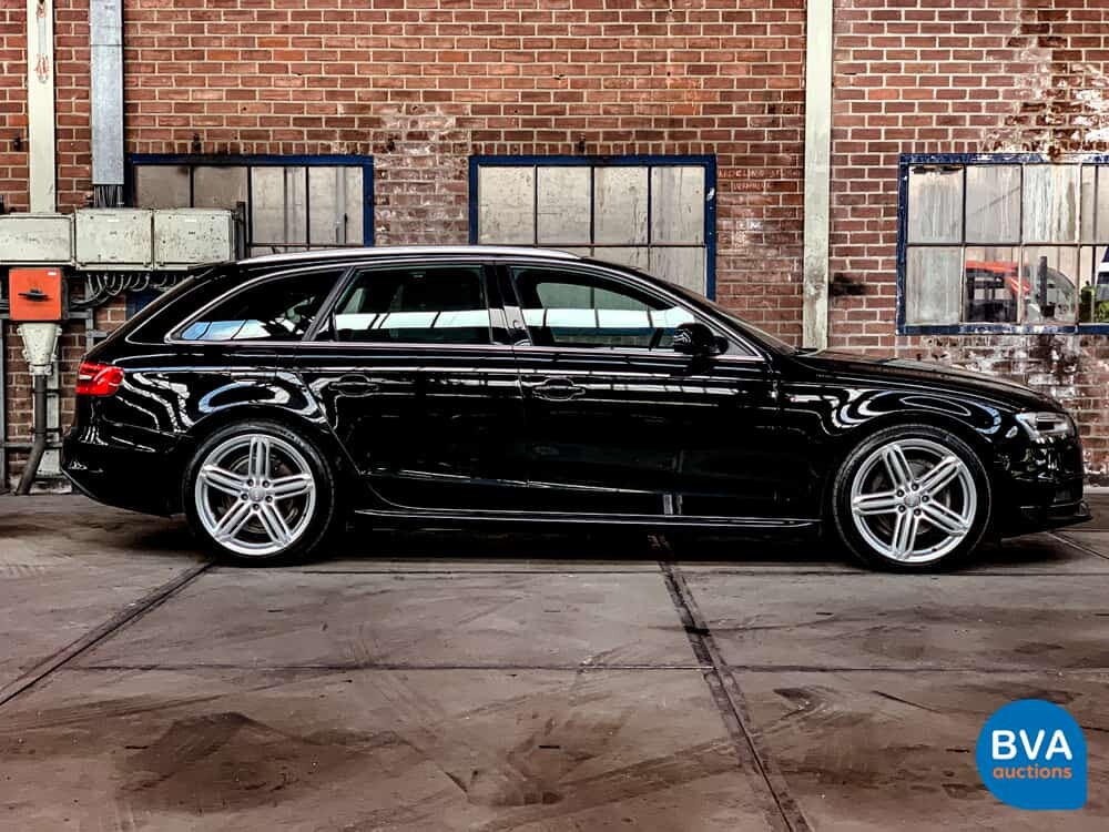 Audi A4 Avant 2.0 TDI S-Line Automatic 140hp 2014.