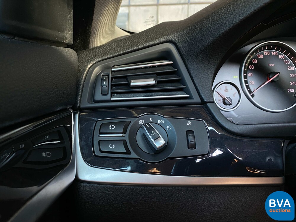 BMW 528i Sedan 245pk 5-Serie - Org.NL - 2012, 14-XSG-8