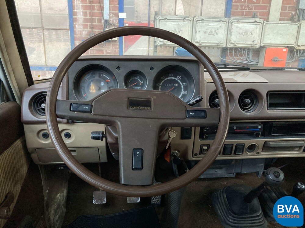 Toyota Landcruiser FJ60 2F 135hp 1982.