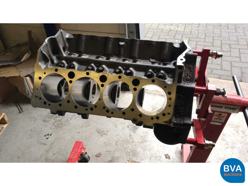 Chevrolet Corvette C3 V8 258hp 1973, 42-YD-45.