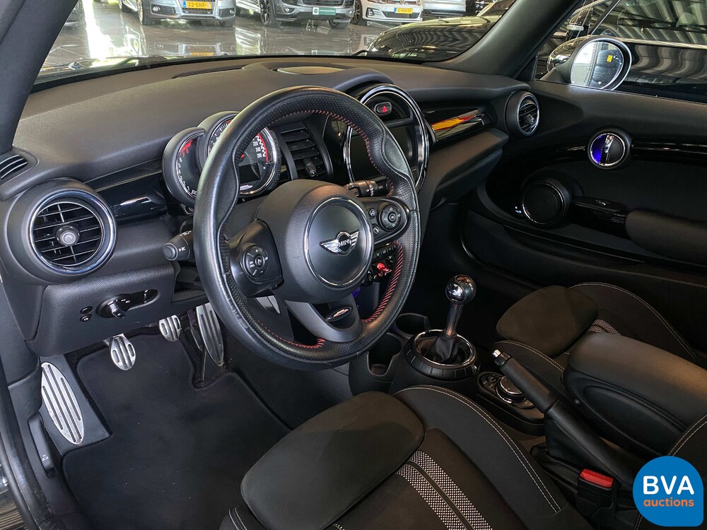 Mini-Cooper 2.0 John Cooper Works (JCW) Chile 307 PS 2016 F56, G-661-FG.