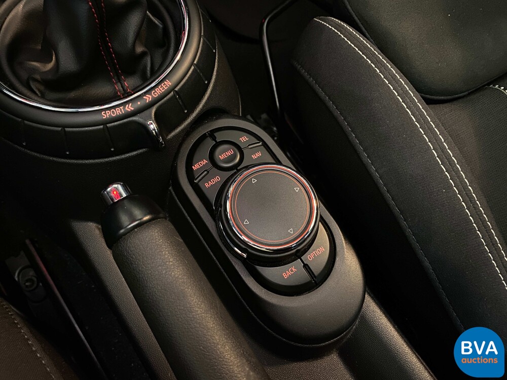 Mini-Cooper 2.0 John Cooper Works (JCW) Chile 307 PS 2016 F56, G-661-FG.