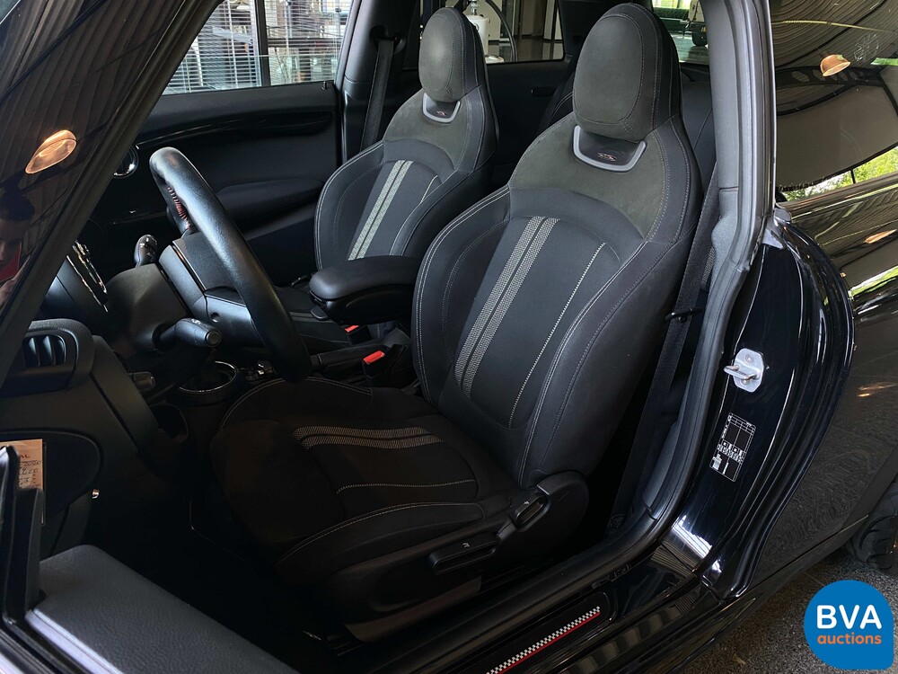 Mini-Cooper 2.0 John Cooper Works (JCW) Chile 307 PS 2016 F56, G-661-FG.