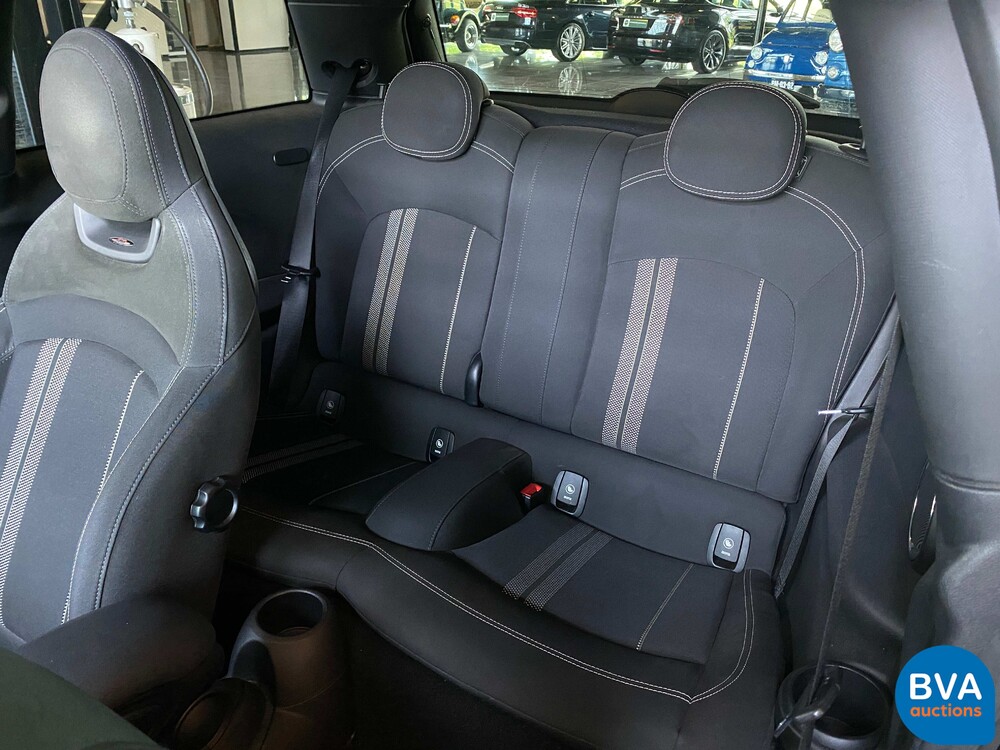 Mini-Cooper 2.0 John Cooper Works (JCW) Chile 307 PS 2016 F56, G-661-FG.