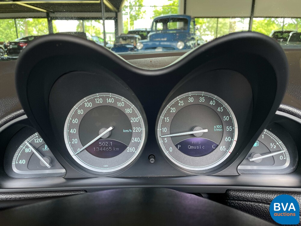 Mercedes-Benz SL-Class SL350 Roadster 245hp 2006, J-968-DZ.