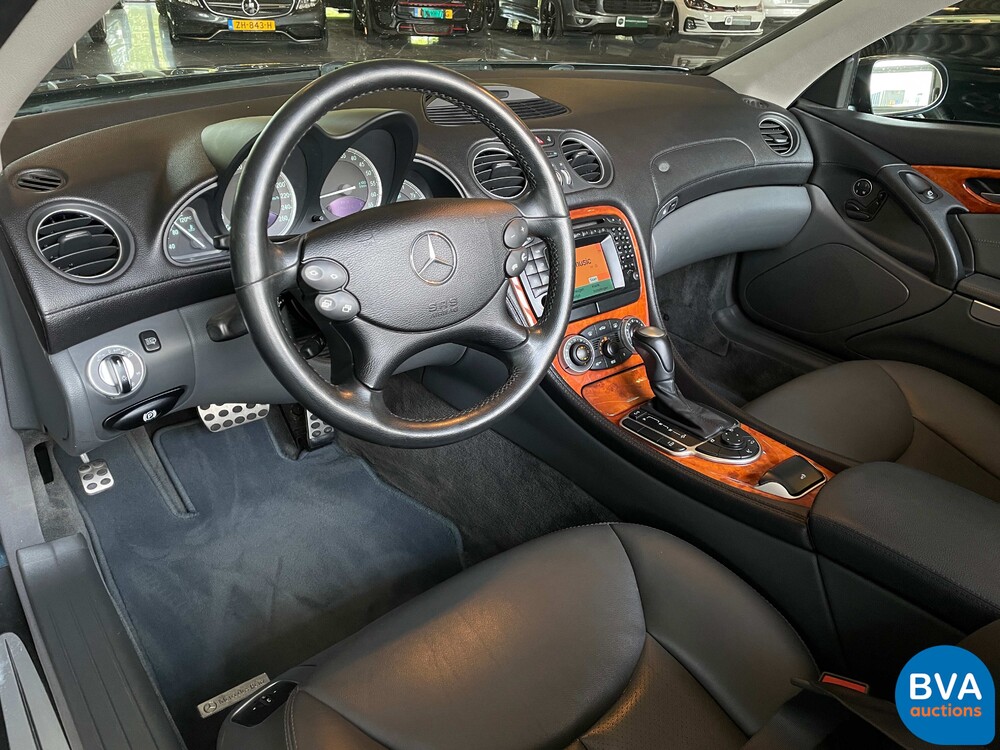 Mercedes-Benz SL-Class SL350 Roadster 245hp 2006, J-968-DZ.