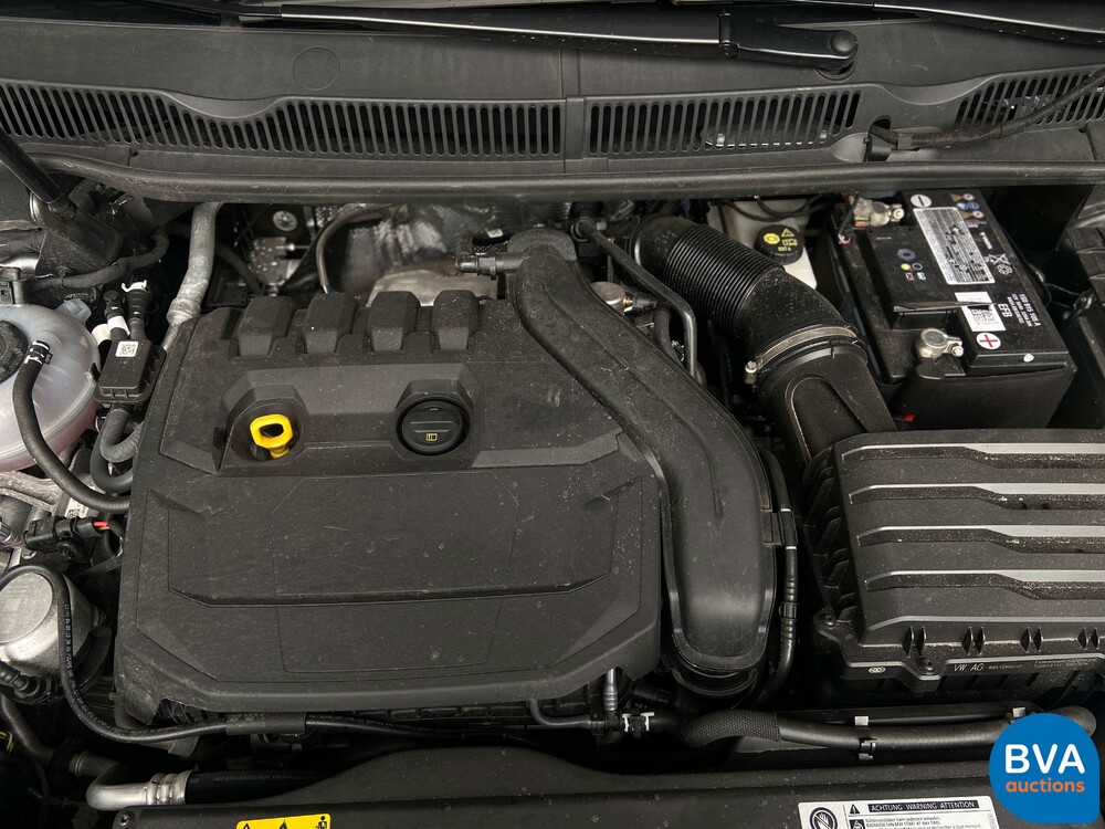 Volkswagen Touran 1.5 TSI Highline Business R 7persons 150hp 2019 -WARRANTY-, J-504-LS.