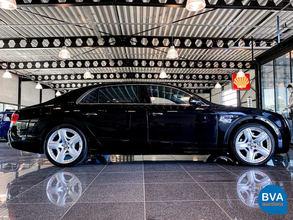 Bentley Flying Sporn 6.0 W12 625 PS 2013, JP-643-P.