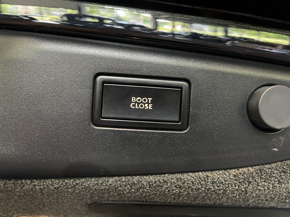 Bentley Flying Sporn 6.0 W12 625 PS 2013, JP-643-P.