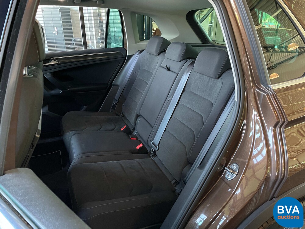 Volkswagen Tiguan 1.4 TSI R-Line Highline 150pk 2017 -Original NL-, PP-497-N.