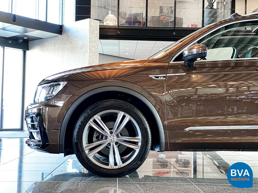 Volkswagen Tiguan 1.4 TSI R-Line Highline 150pk 2017 -Original NL-, PP-497-N.