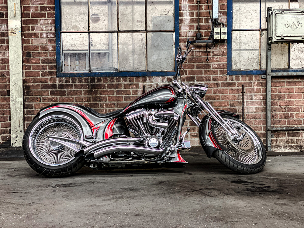 Harley Davidson Custom FXST 2004 Softail Springer Classic Motorcycle.