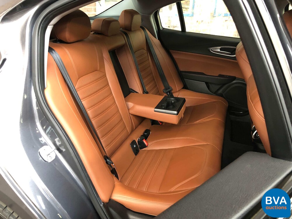 Alfa Romeo Giulia VELOCE 2.2 AWD 2017 209pk ORG-NL, NS-867-T