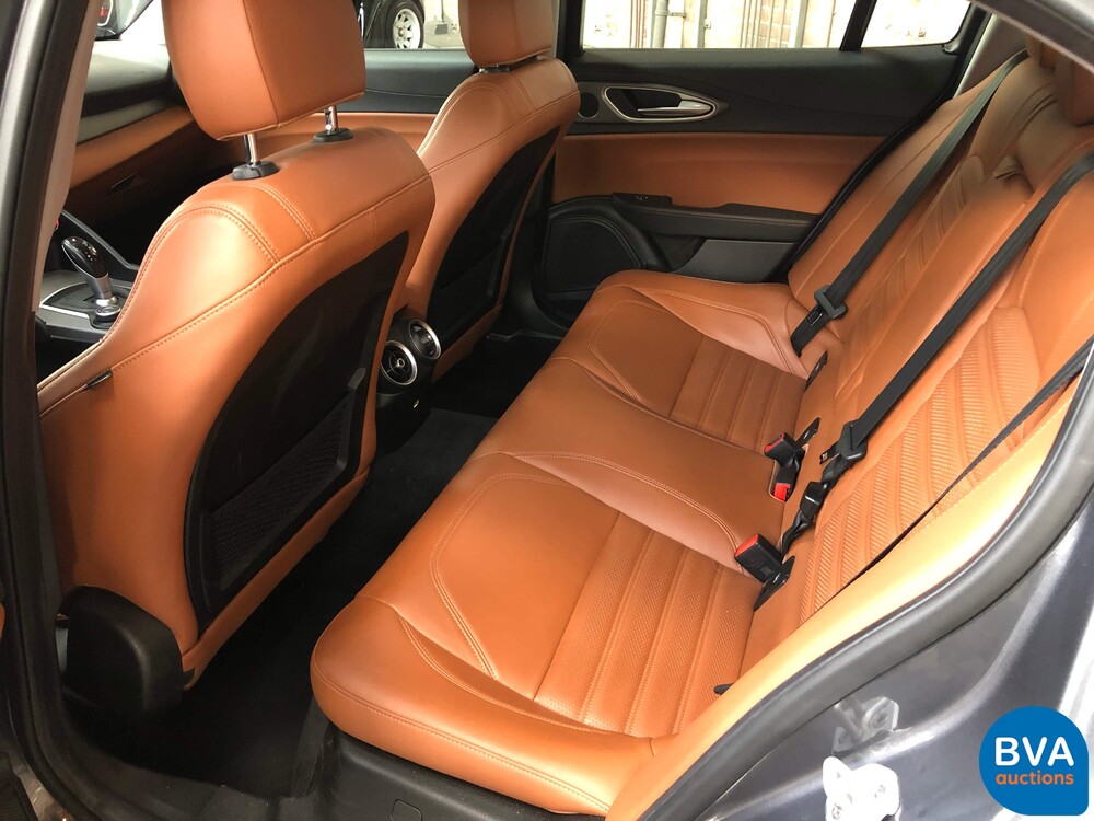 Alfa Romeo Giulia VELOCE 2.2 AWD 2017 209pk ORG-NL, NS-867-T