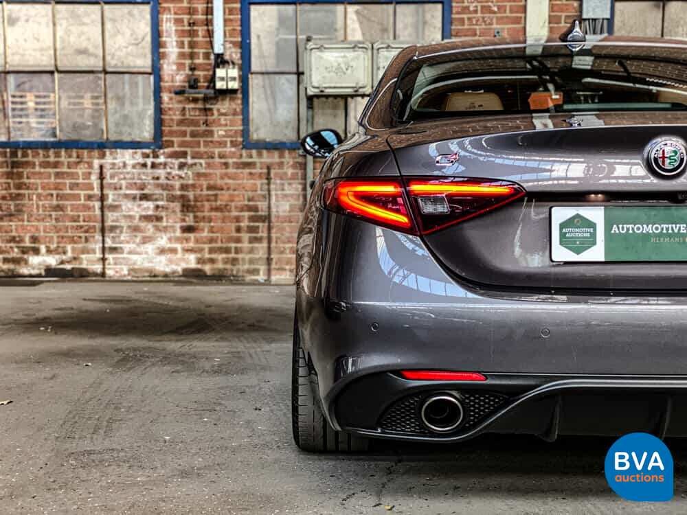 Alfa Romeo Giulia VELOCE 2.2 AWD 2017 209pk ORG-NL, NS-867-T