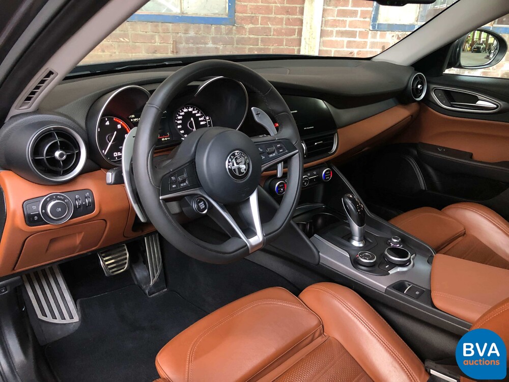Alfa Romeo Giulia VELOCE 2.2 AWD 2017 209pk ORG-NL, NS-867-T