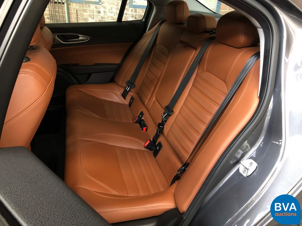 Alfa Romeo Giulia VELOCE 2.2 AWD 2017 209pk ORG-NL, NS-867-T