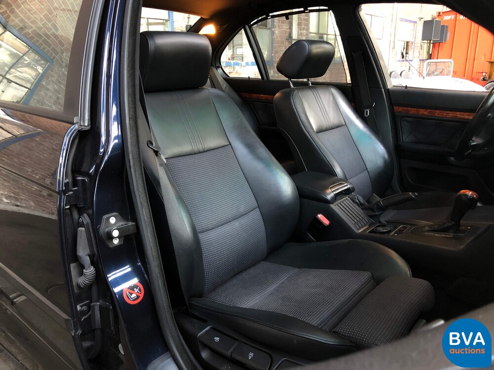 BMW Alpina B10 4.6 V8 347PK Sedan E39 1999 -Youngtimer-.