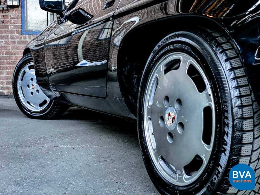 Porsche 928S4.7 V8 1984.