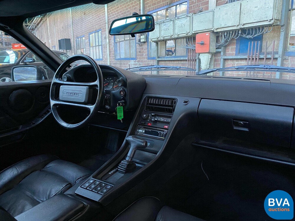 Porsche 928S4.7 V8 1984.