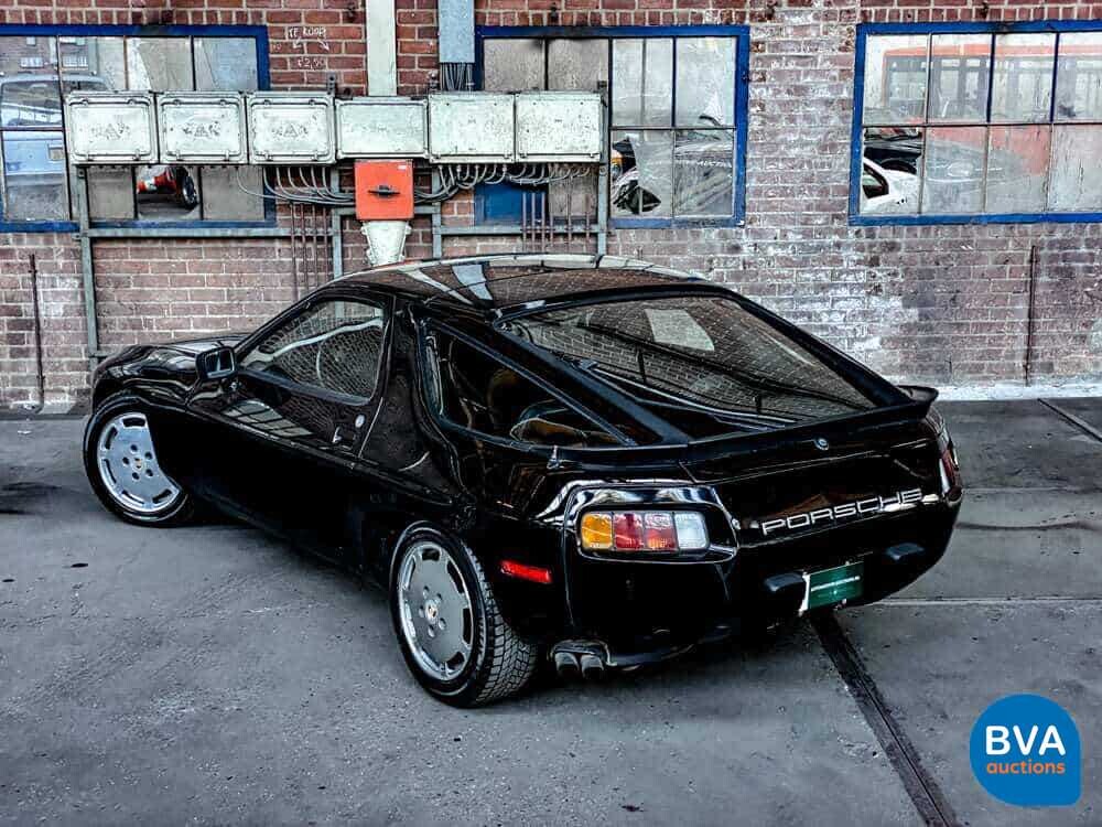Porsche 928S4.7 V8 1984.