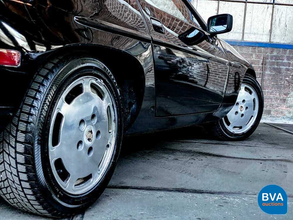 Porsche 928S4.7 V8 1984.